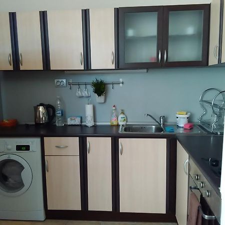 Geri Apartment Burgas Exteriör bild